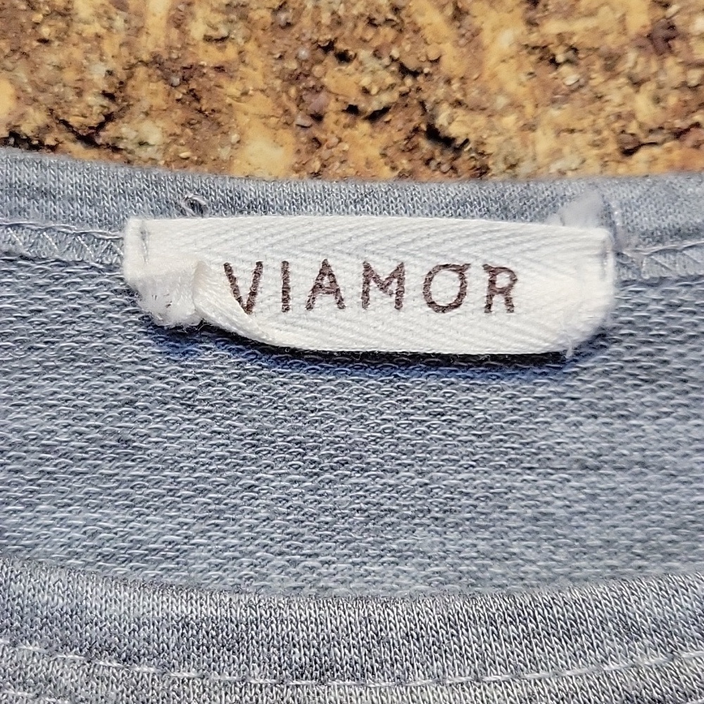 Viamor Plaid Long Sleeve Tee Size Small - Picture 2 of 13